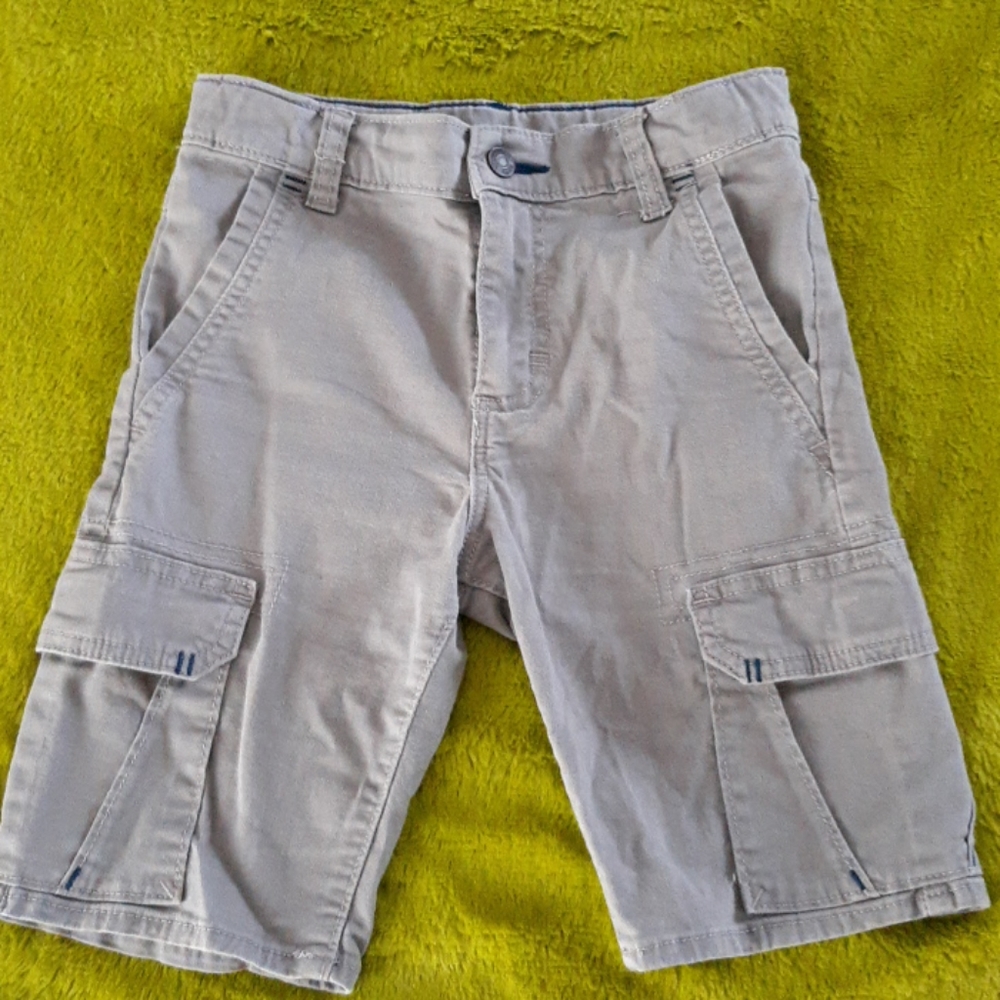 Wrangler Boys sz 7 Regular Gray Cargo Shorts